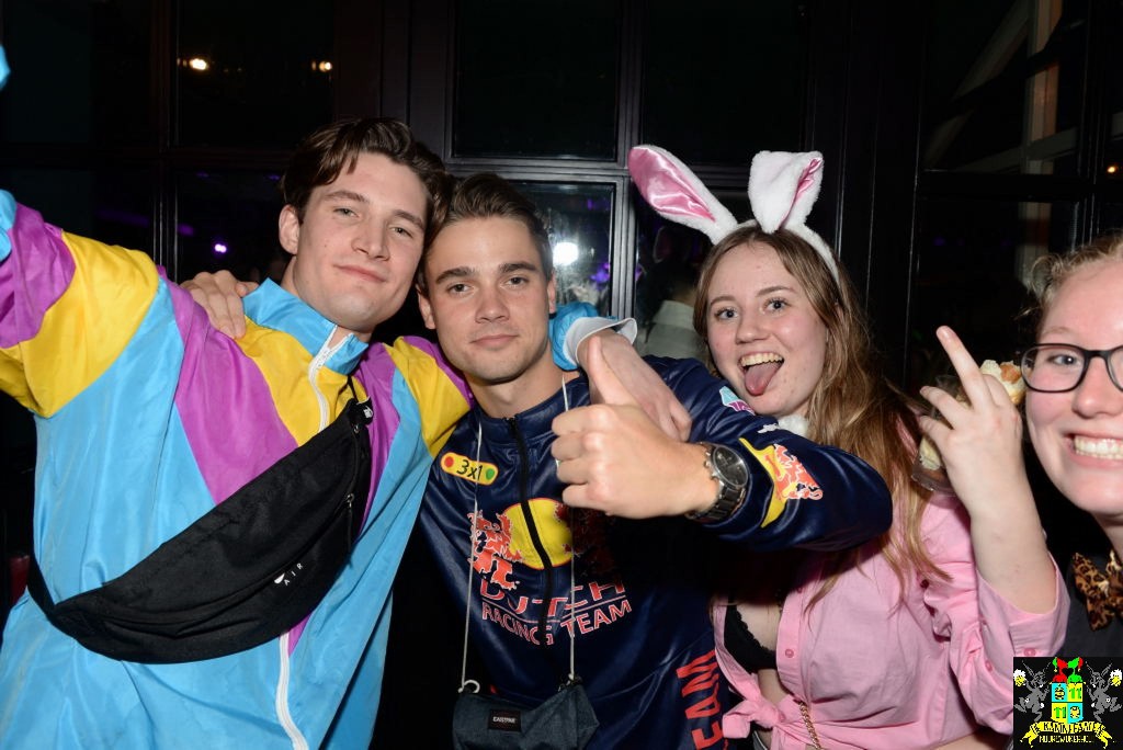 ../Images/Carnavals vrijdagavond in VdG 298.jpg